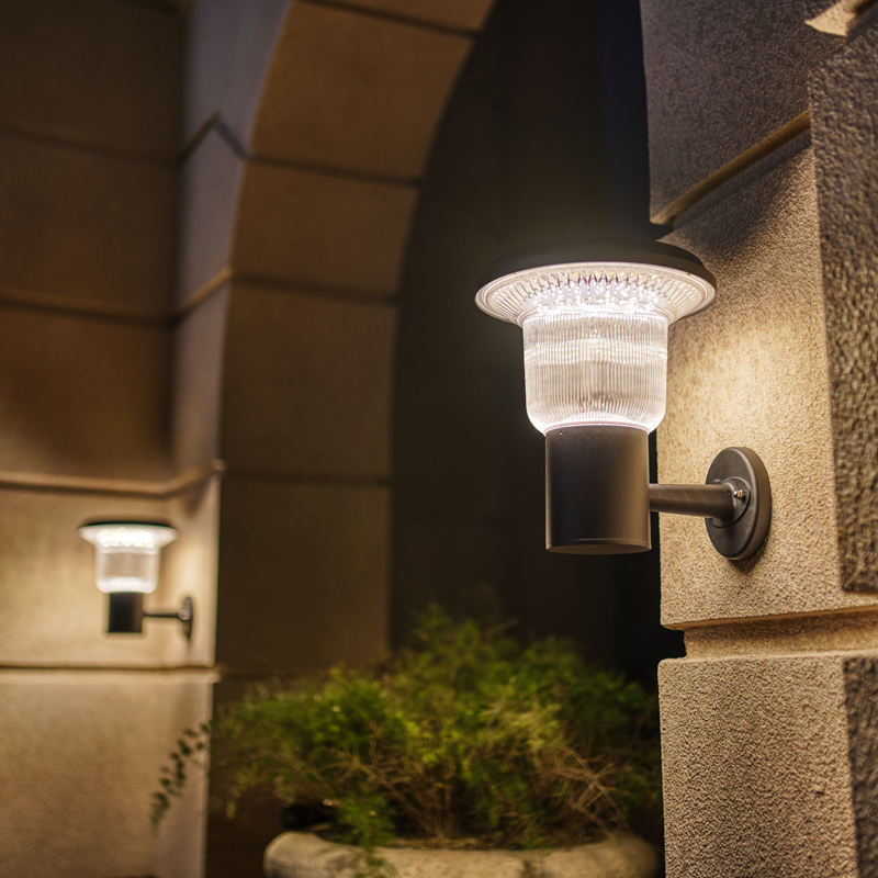 3.2V/8000mAh Outdoor Ip65 Waterproof Led Solar Wall Mounted Light Garden Light